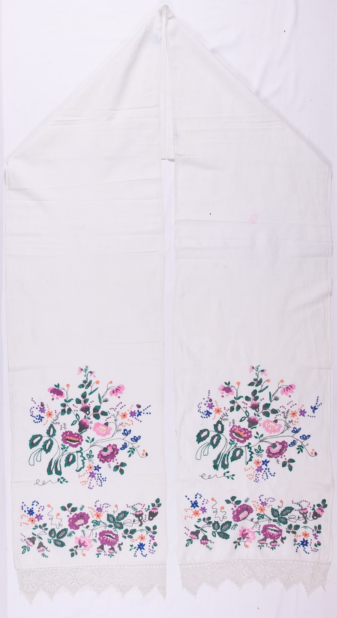 Ukrainian rushnyk — 139 — Satin stitch, Free style satin stitch — Polesia — Flowers — Zablotska-Koval collection