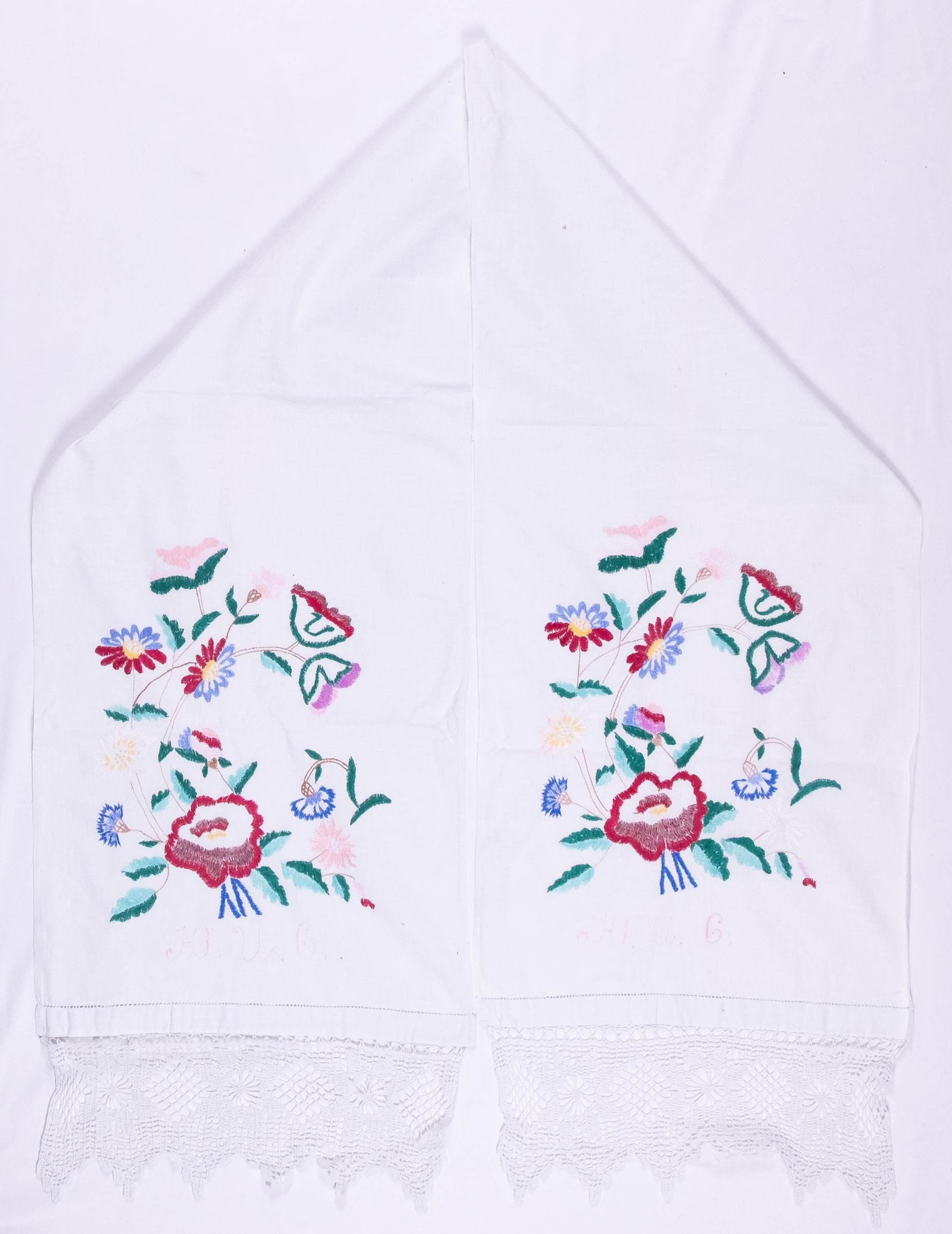 Ukrainian rushnyk — 182 — Satin stitch, Free style satin stitch — Flowers — Zablotska-Koval collection