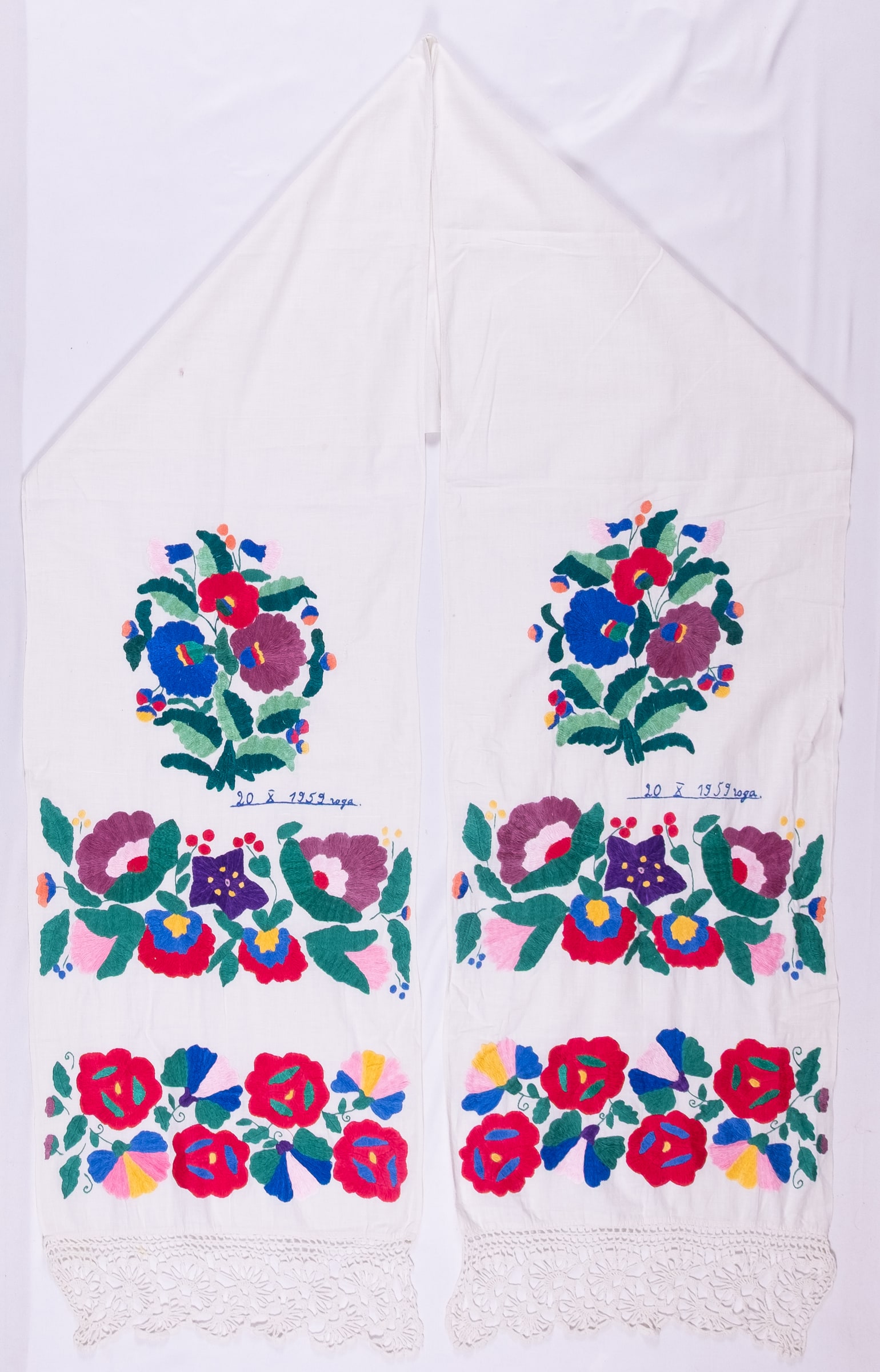 rushnyk ukrainien — 190 — Passé plat, Passé plat libre — Volhynie — Fleurs — collection Zablotska-Koval