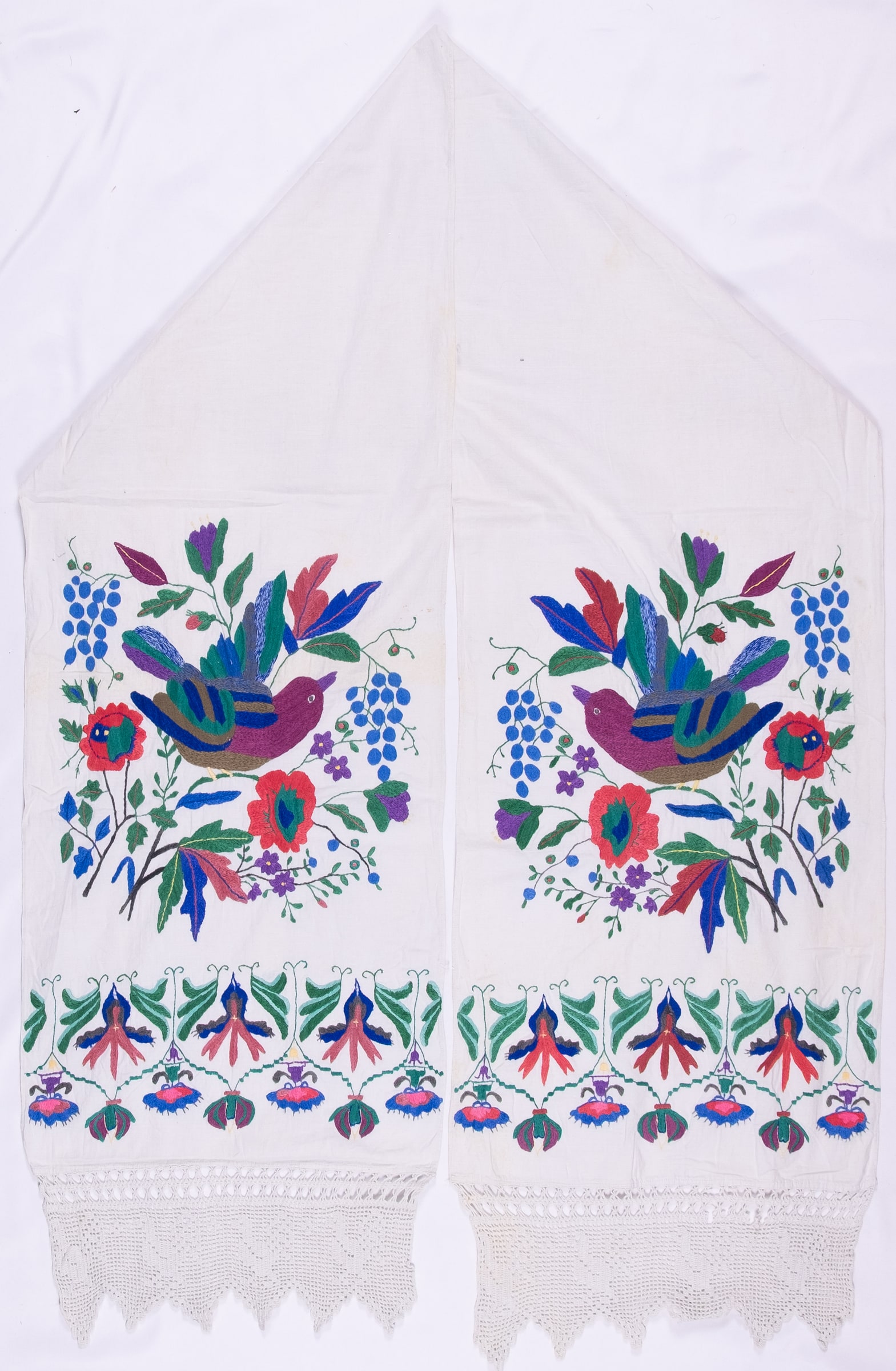 Ukrainian rushnyk — 195 — Satin stitch, Free style satin stitch — Eastern Podolia — Flowers, Birds — Zablotska-Koval collection