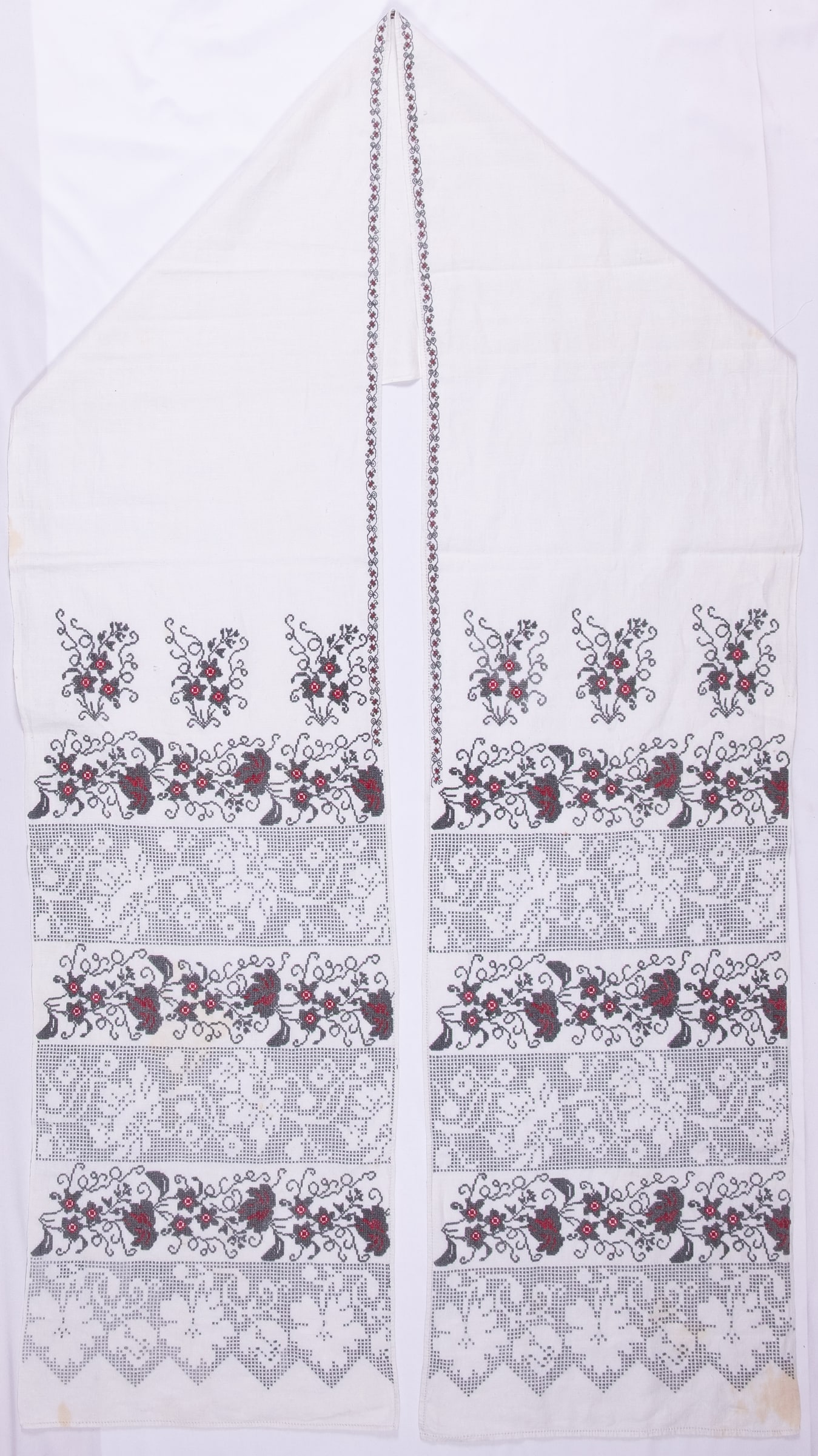 rushnyk ukrainien — 223 — Point de croix — Polésie — Fleurs — collection Zablotska-Koval