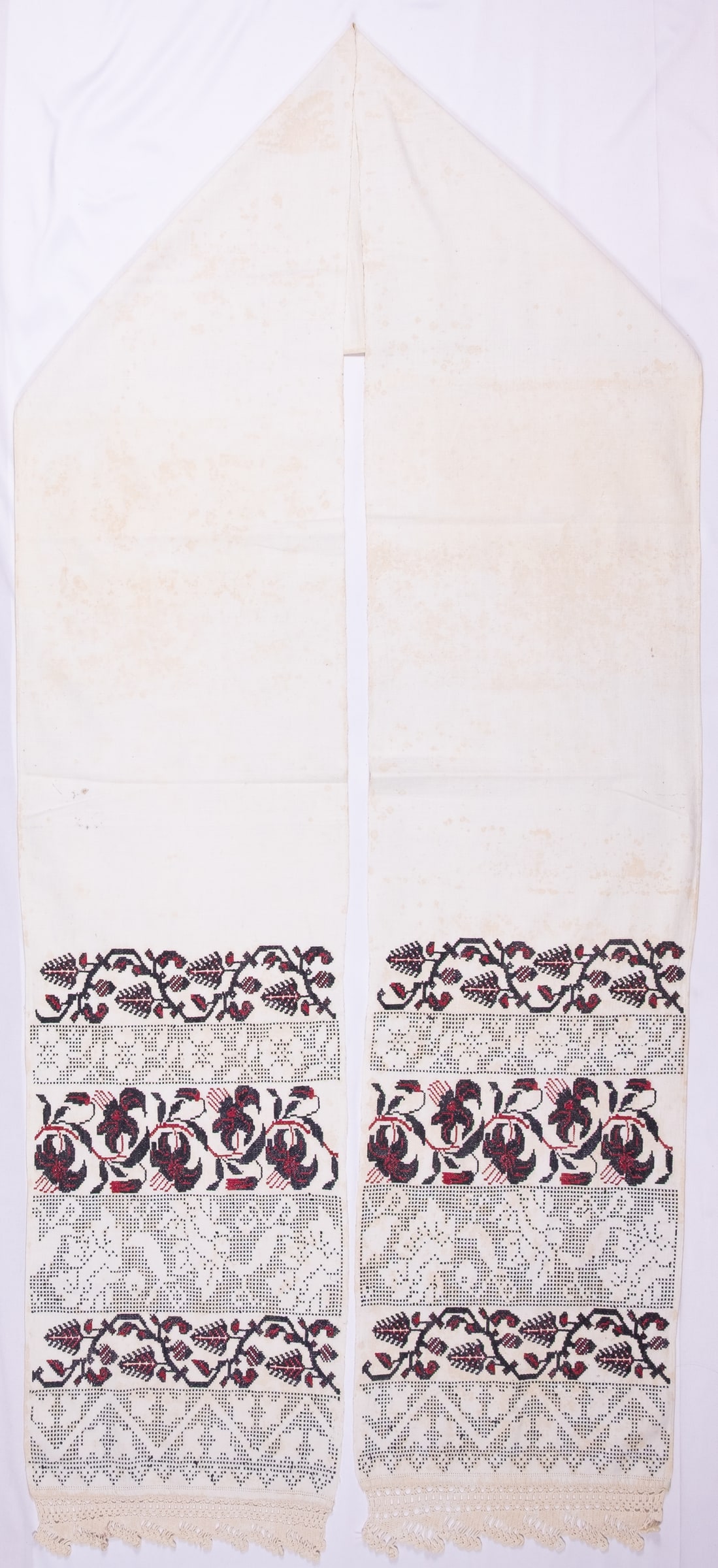 Ukrainian rushnyk — 224 — Cross-stitch — Polesia — Flowers — Zablotska-Koval collection