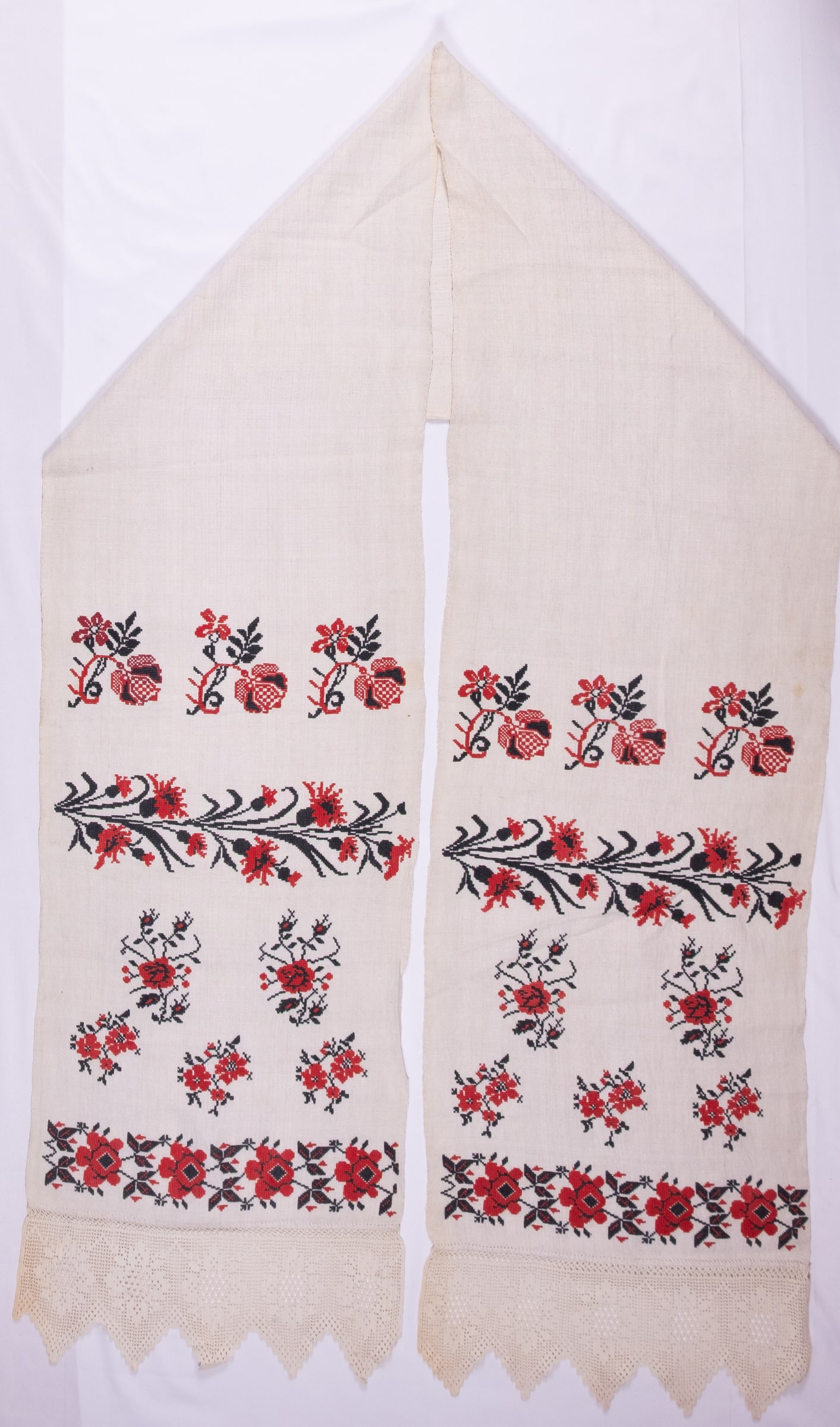 Ukrainian rushnyk — 226 — Cross-stitch — Flowers — Zablotska-Koval collection