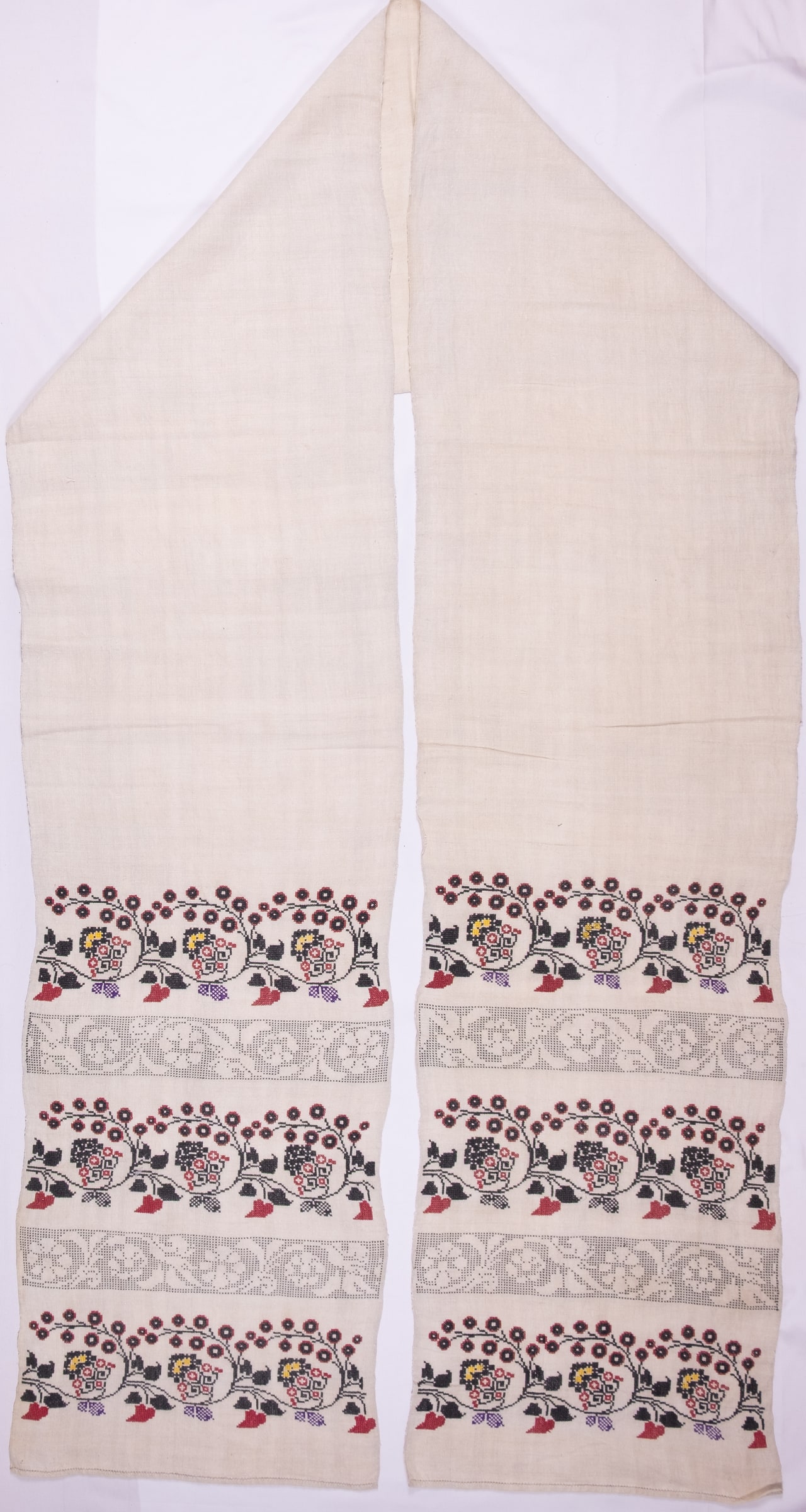 Ukrainian rushnyk — 231 — Cross-stitch — Polesia — Flowers — Zablotska-Koval collection