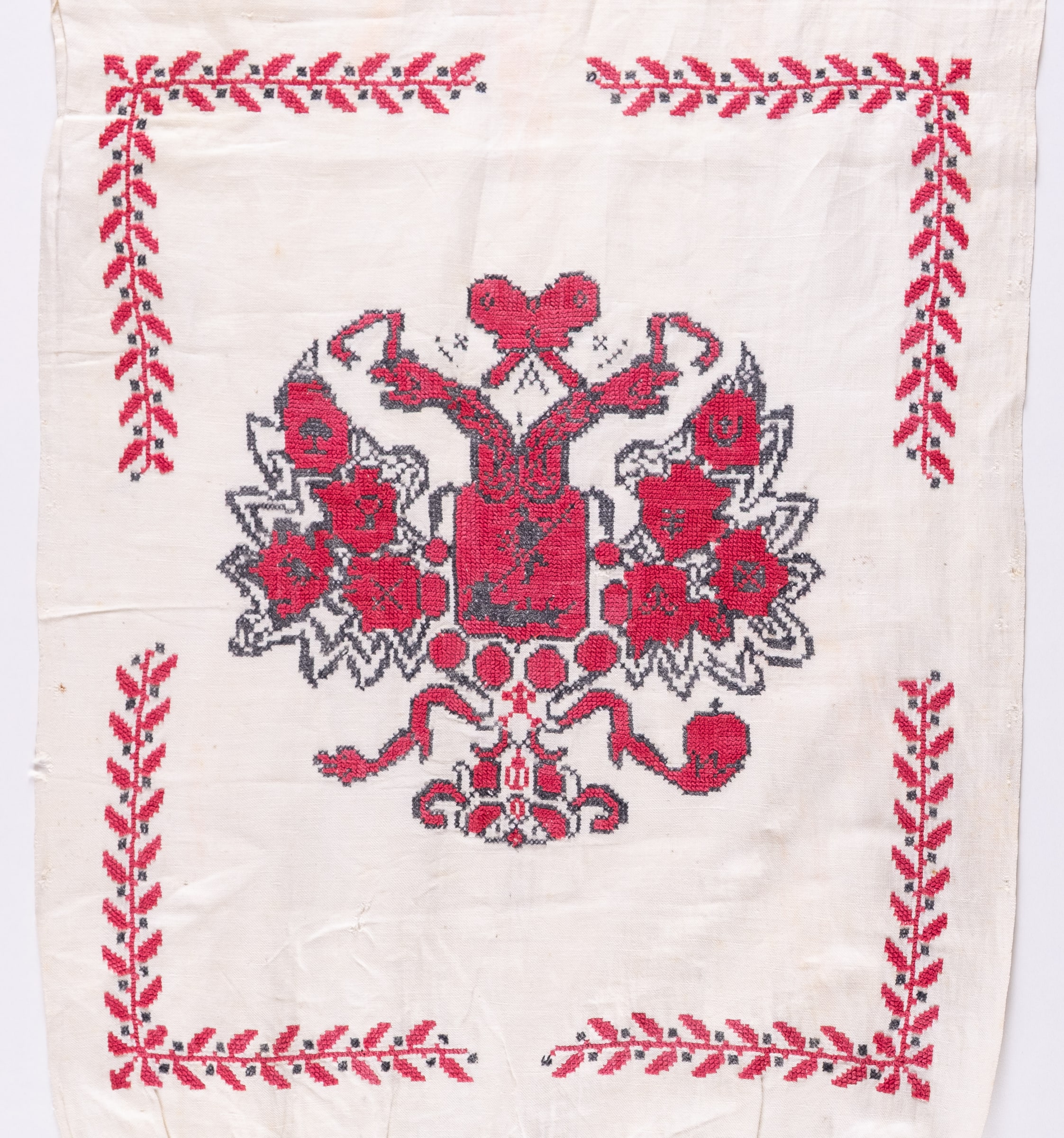 Embroidery end 1