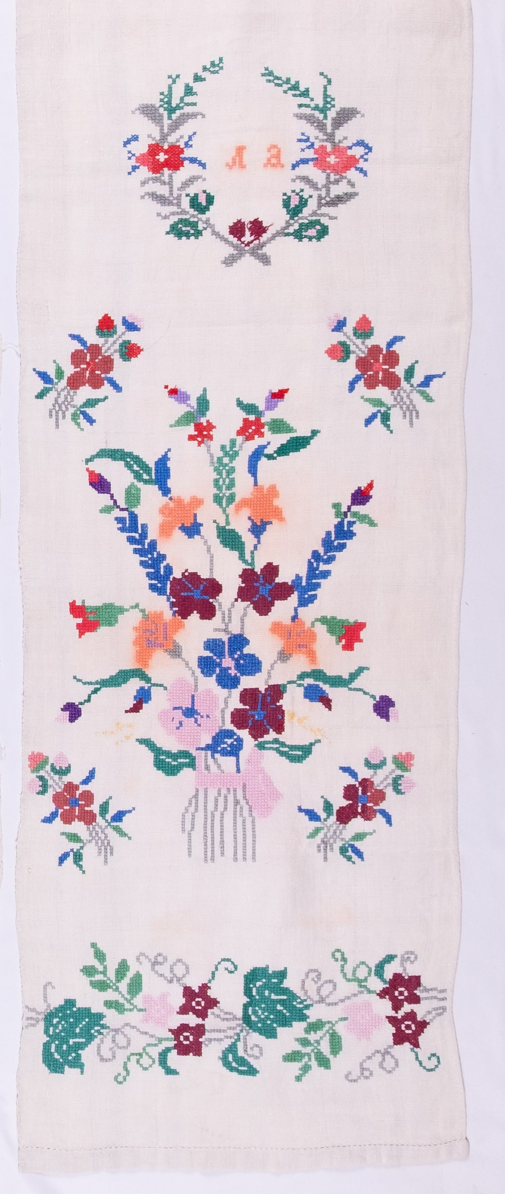 Embroidery end 1