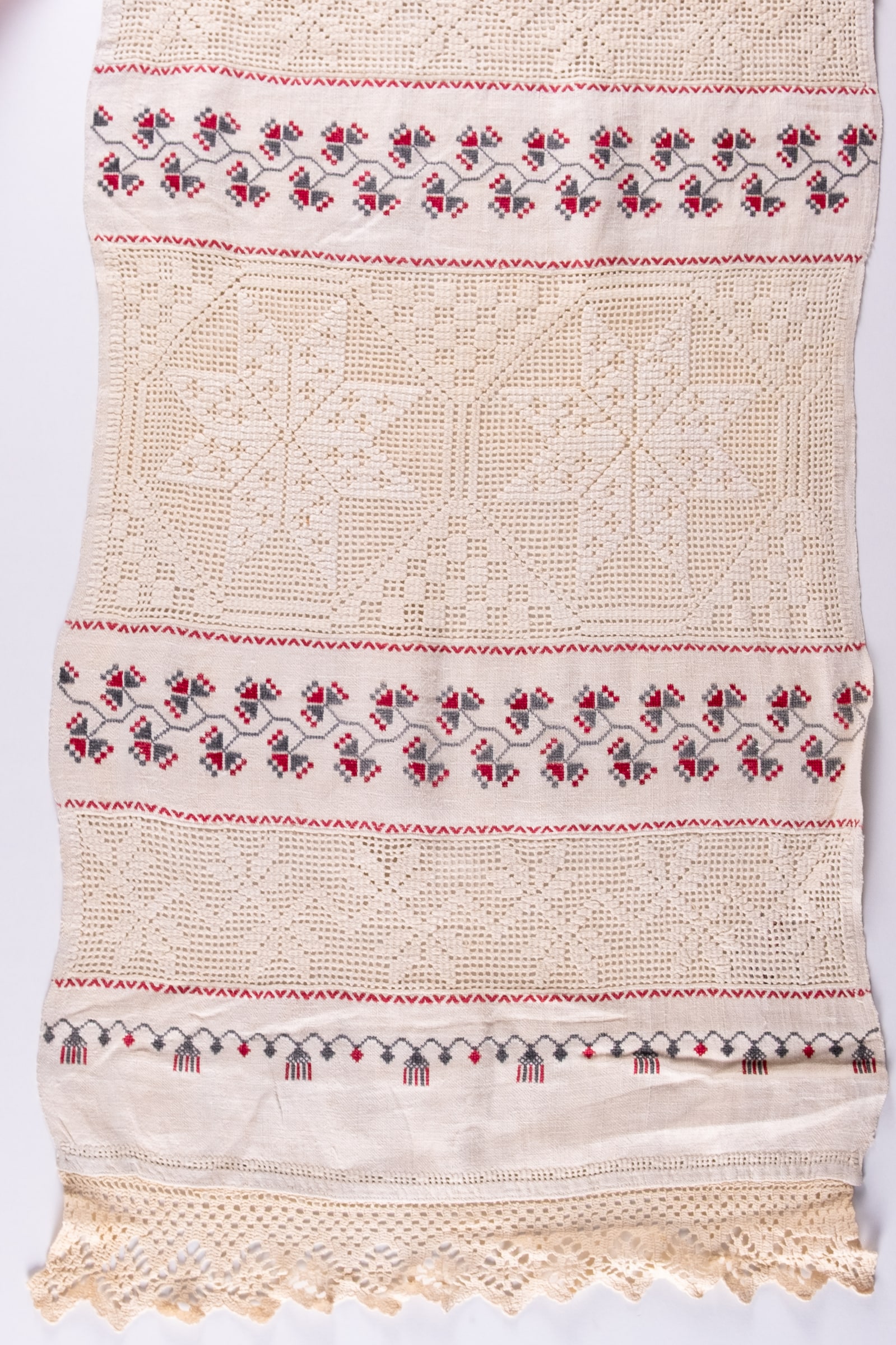 Embroidery end 1