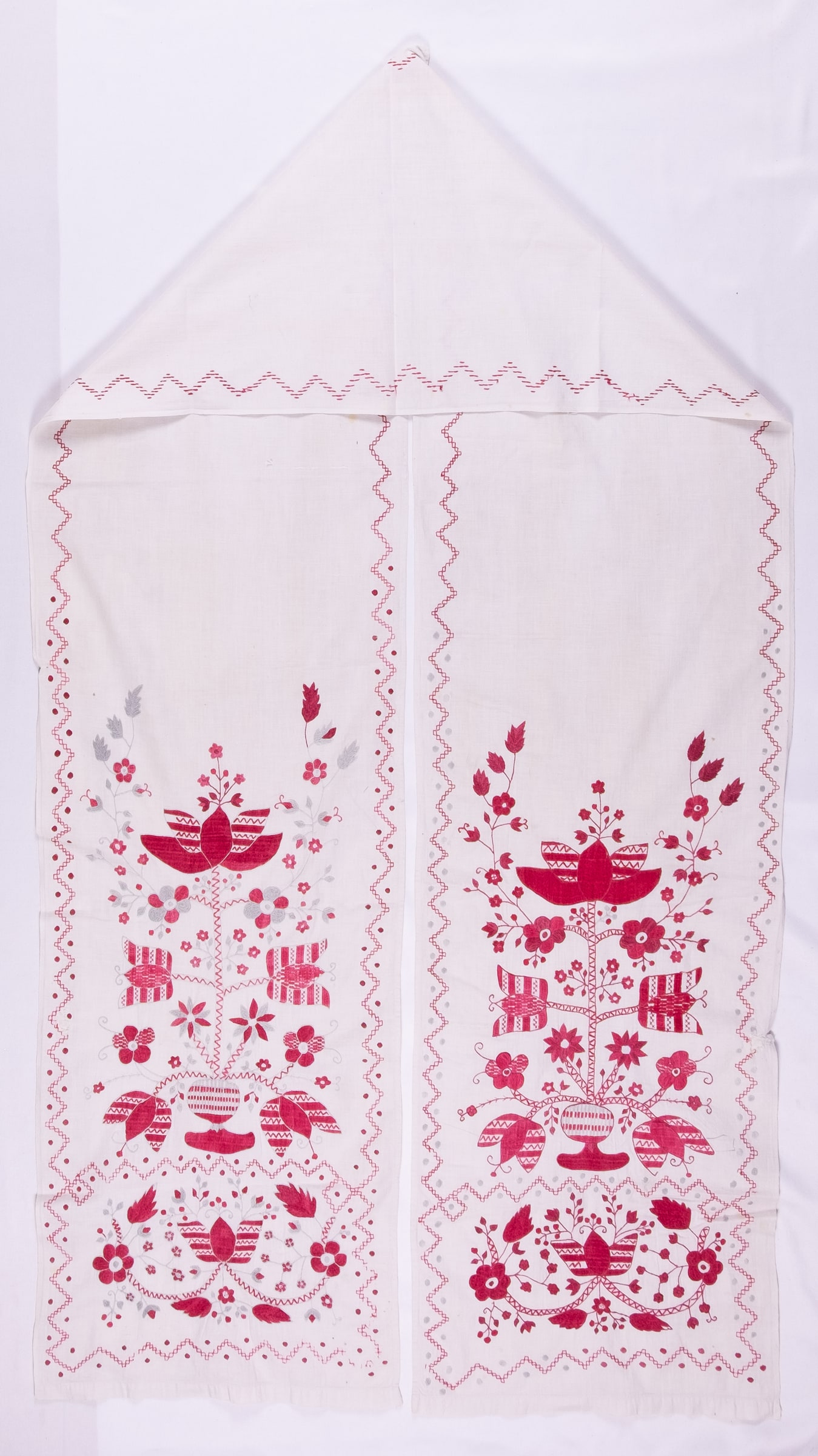 Ukrainian rushnyk — 417 — Satin stitch — Zablotska-Koval collection