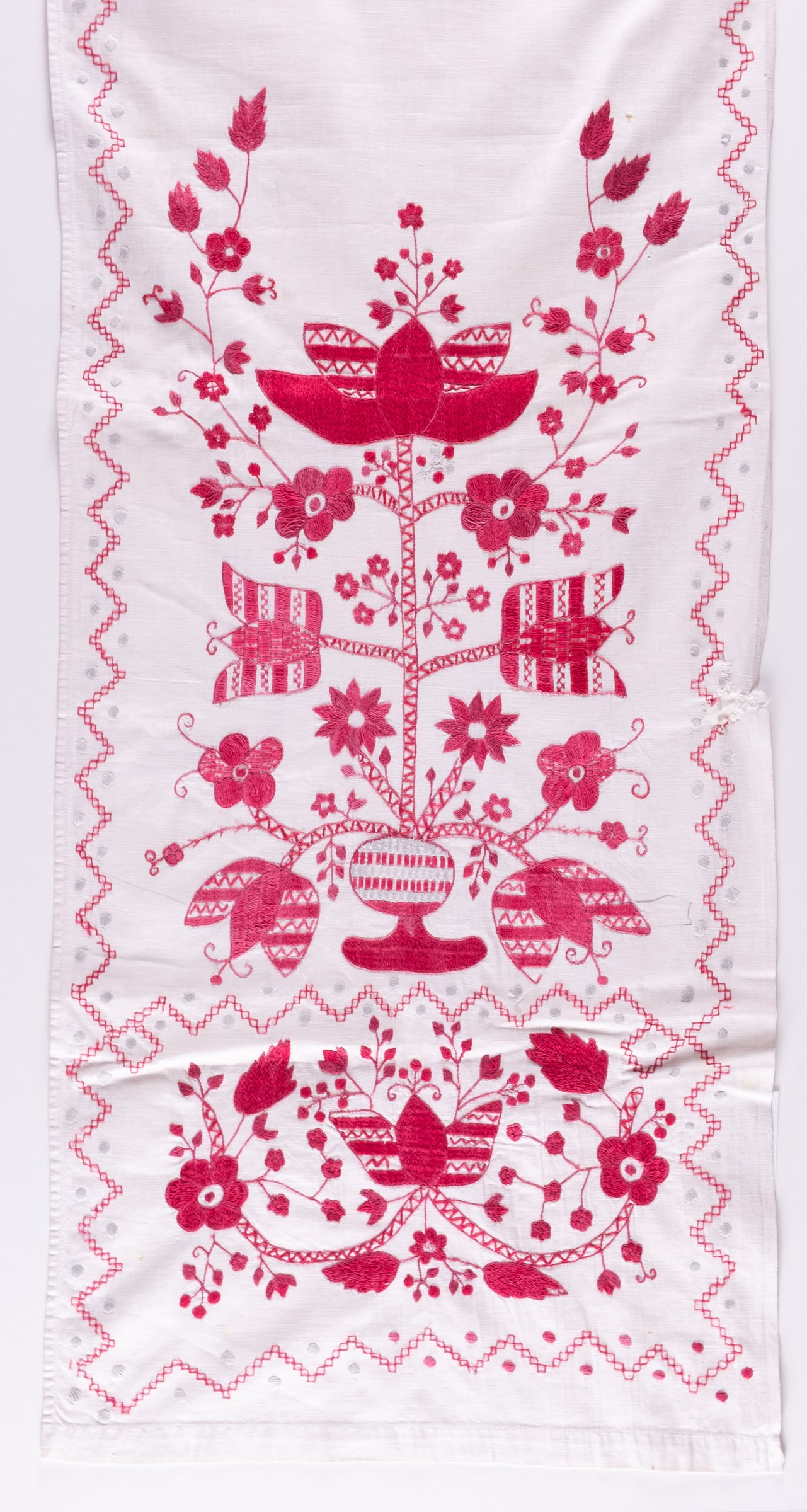 Embroidery end 1
