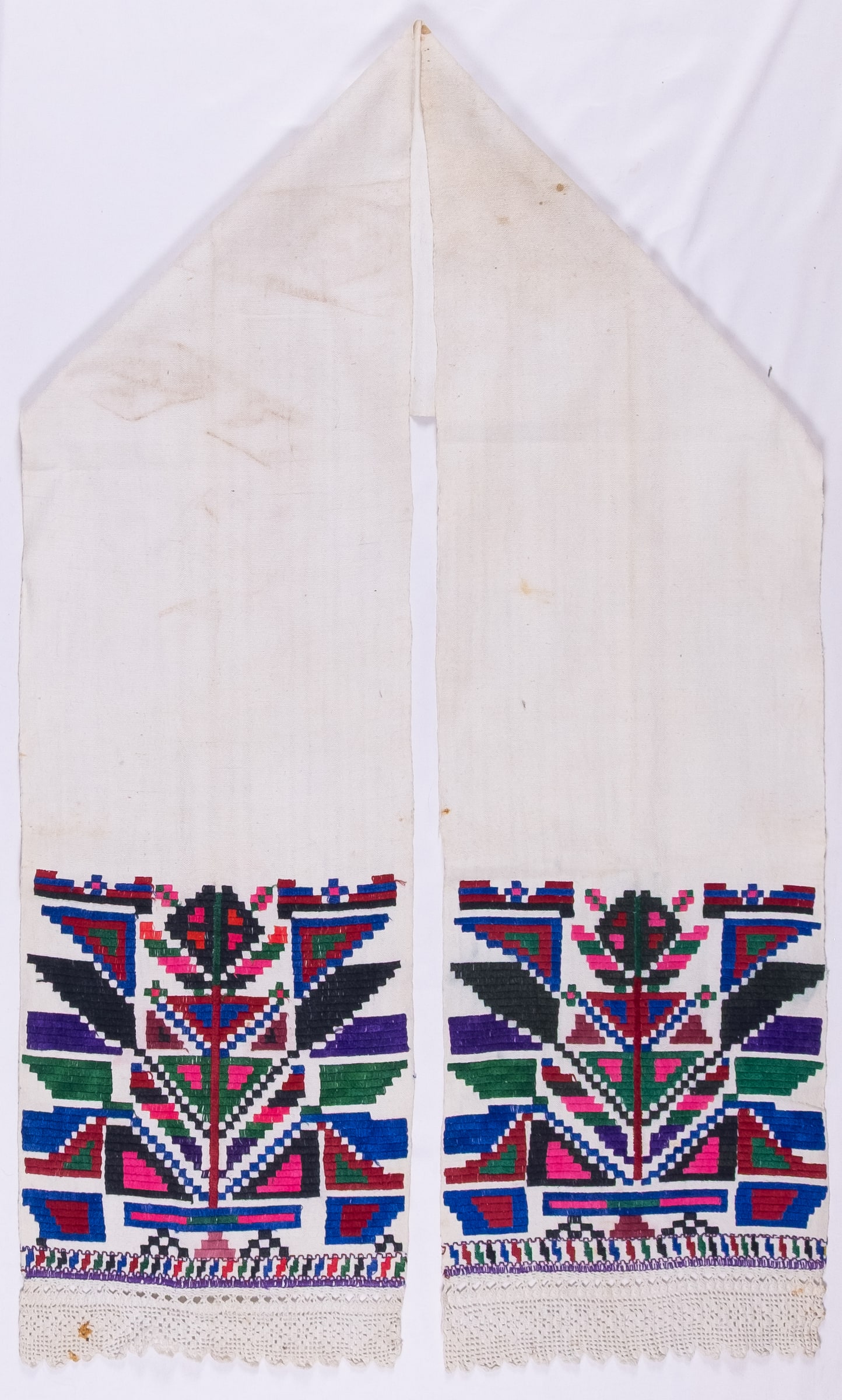 Ukrainian rushnyk — 63 — Satin stitch, Counted satin stitch, Straight counted satin stitch — Eastern Podolia — Zablotska-Koval collection